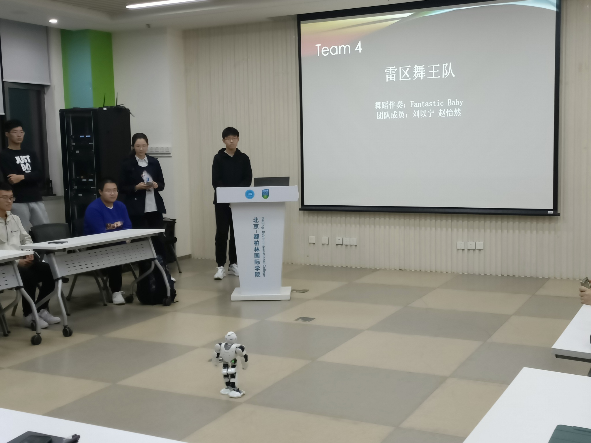 1634885132091073284.jpg 1634885132091073284.jpg